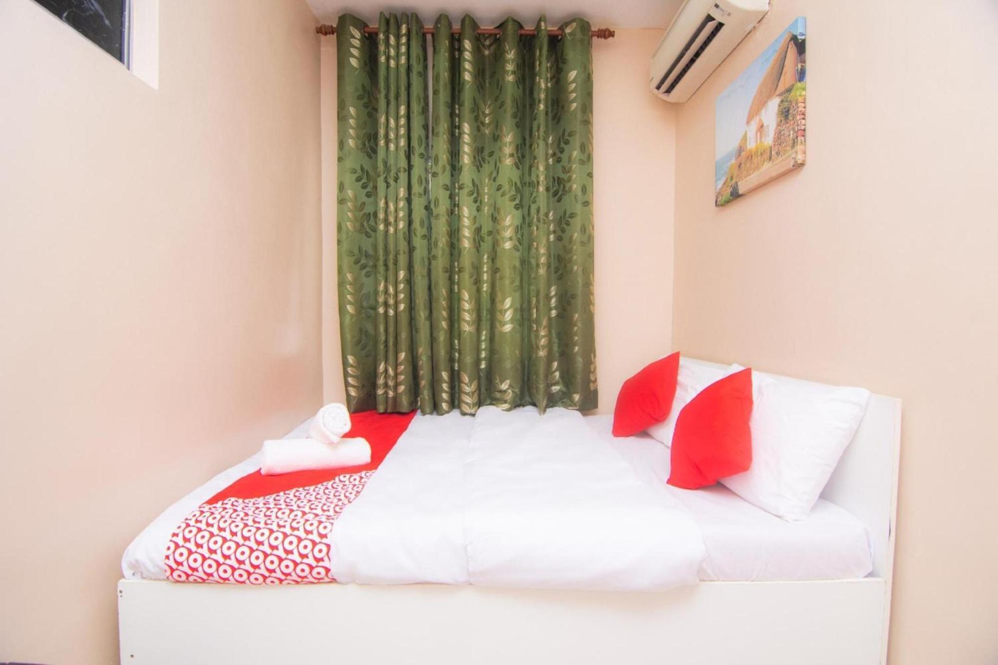 Oyo 1224 Hotel Hajah Rohayah Tanjong Malim Extérieur photo
