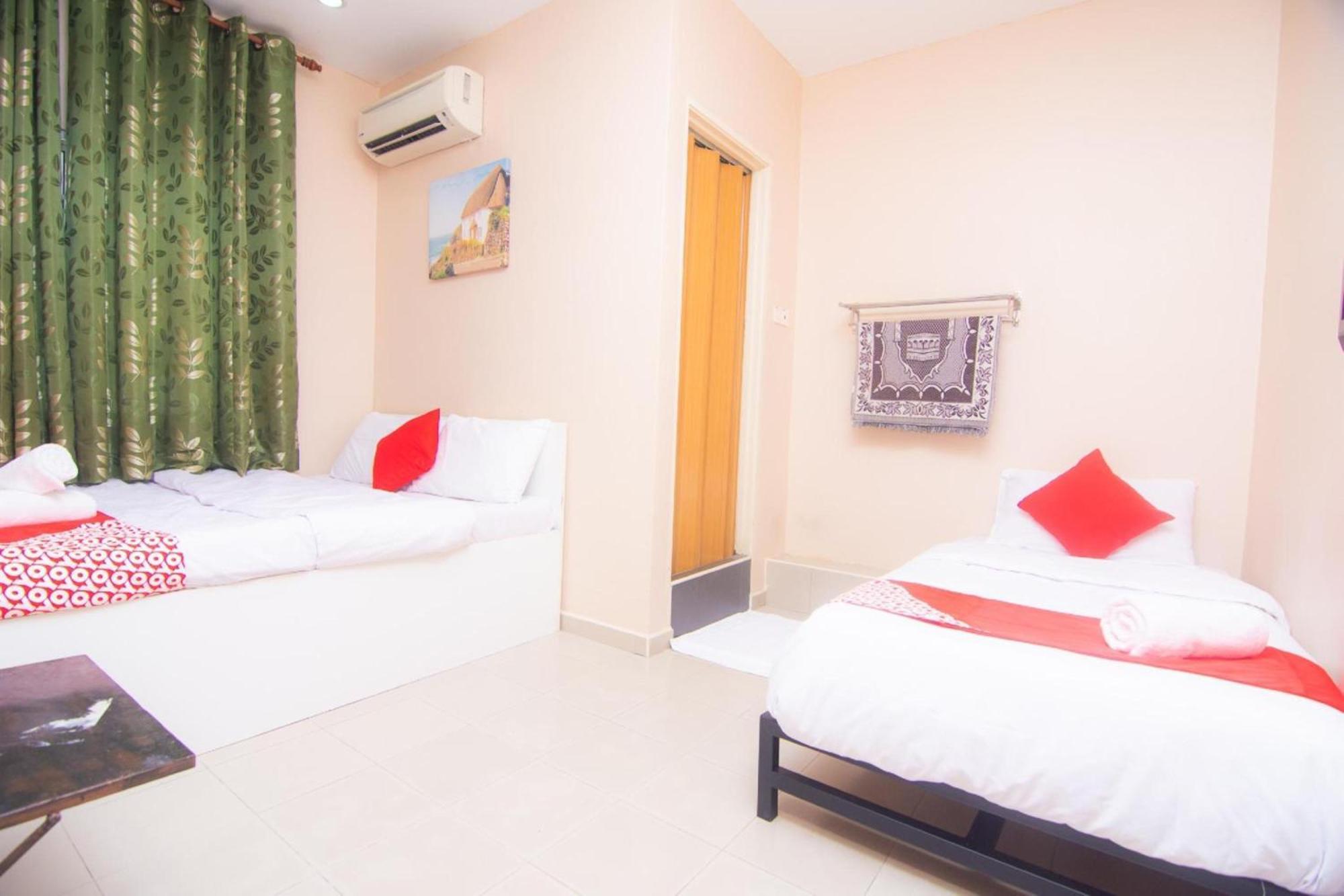Oyo 1224 Hotel Hajah Rohayah Tanjong Malim Extérieur photo