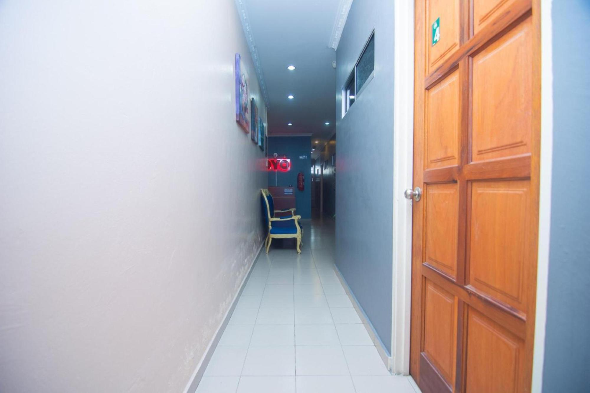 Oyo 1224 Hotel Hajah Rohayah Tanjong Malim Extérieur photo