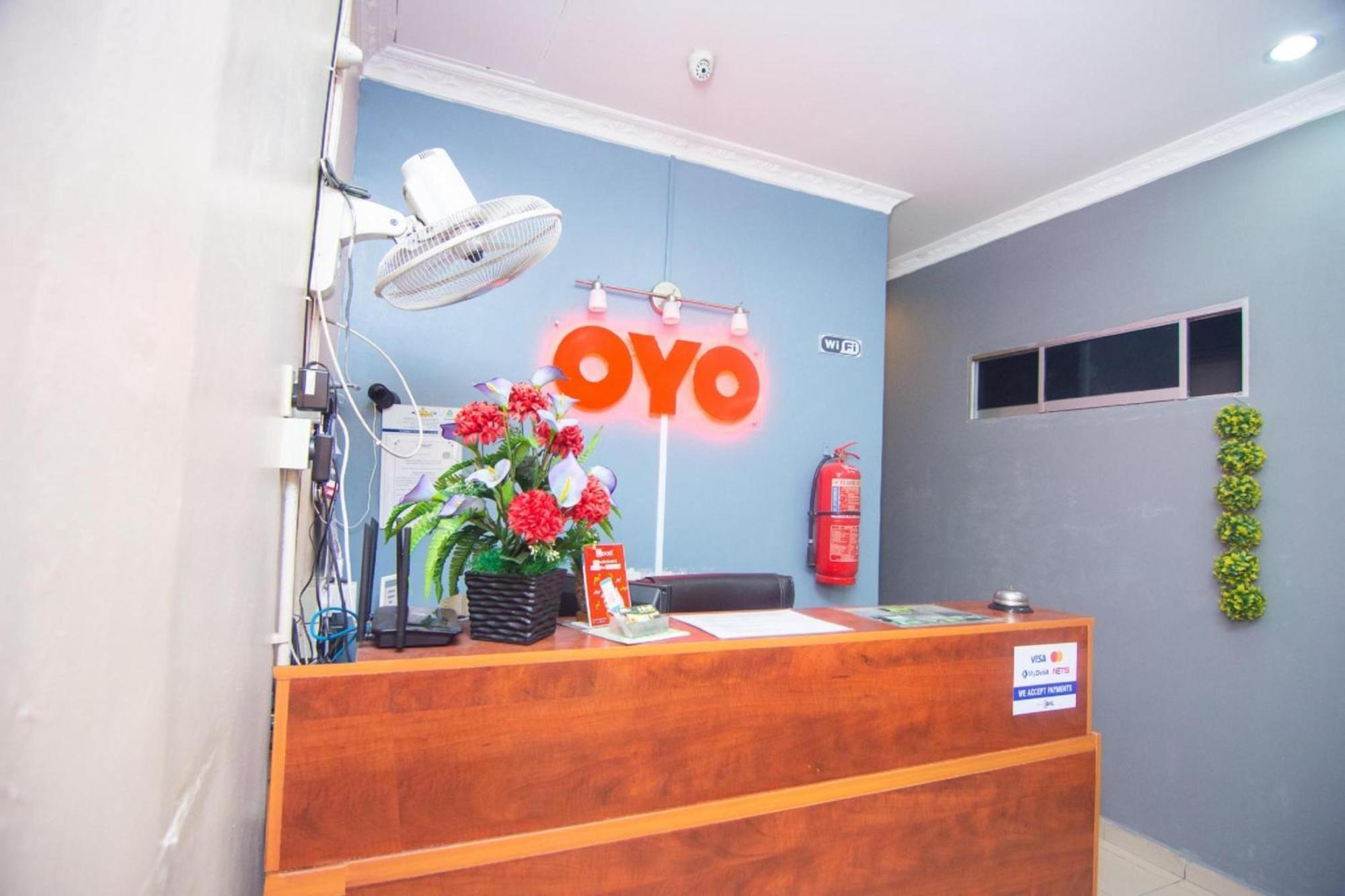Oyo 1224 Hotel Hajah Rohayah Tanjong Malim Extérieur photo