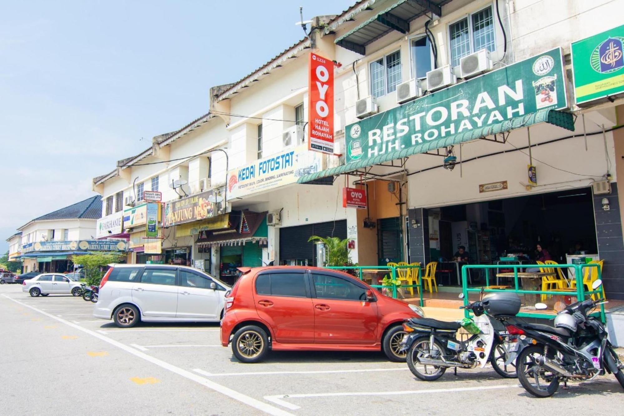 Oyo 1224 Hotel Hajah Rohayah Tanjong Malim Extérieur photo
